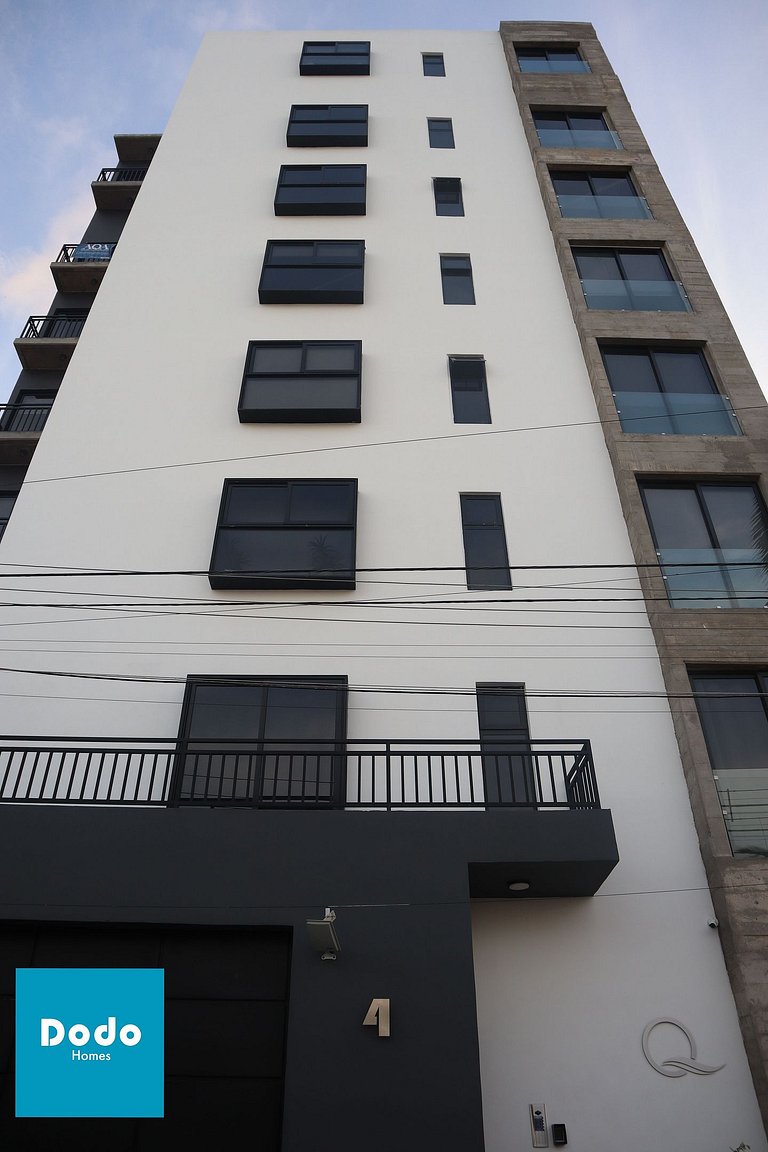 Torre con roof garden y piscina vista al mar