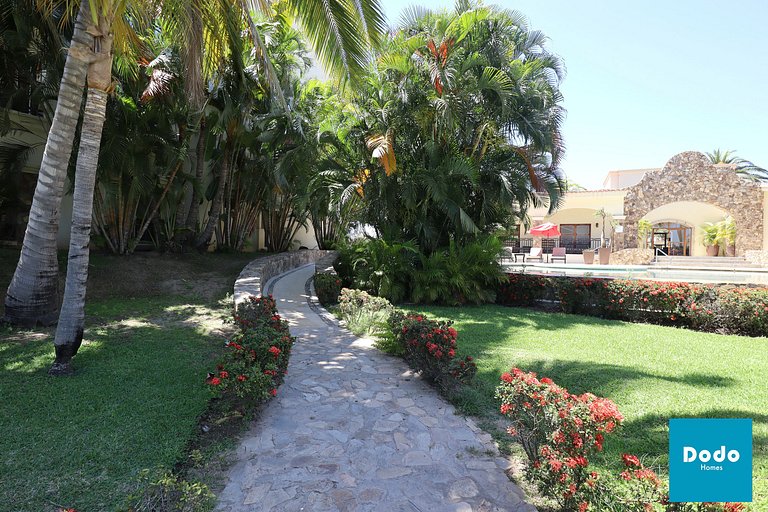 Departamentos a pie de la Marina Mazatlan