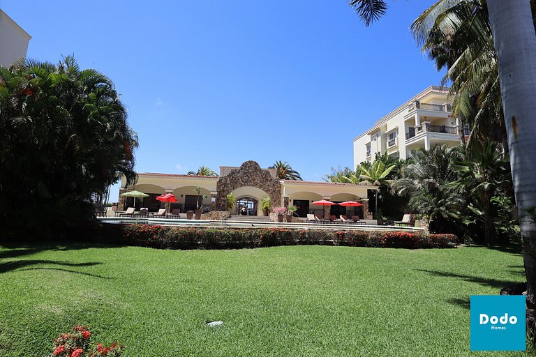 Departamentos a pie de la Marina Mazatlan