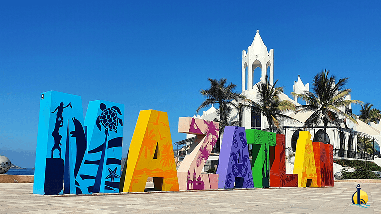 Departamento en Mazatlan a pie de playa con alberca común #3