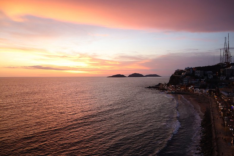 Departamento en Mazatlan con vista al mar en el malecón #12A